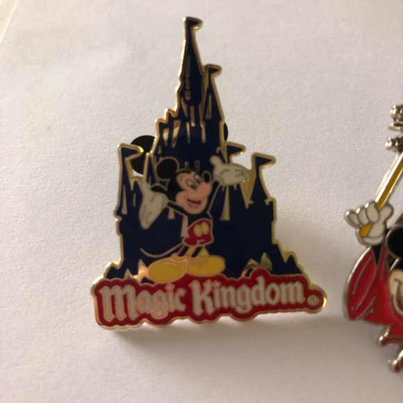 Mickey Mouse Disney Pins - Picture 3 of 5